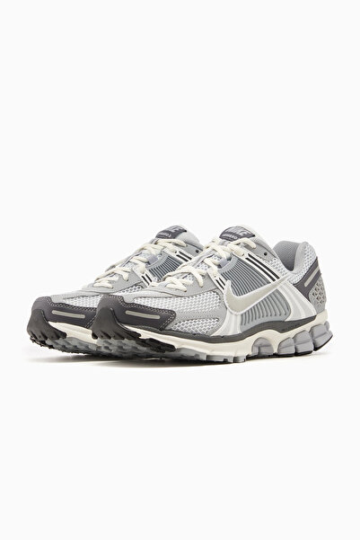 Nike Nike Air Zoom Vomero 5
Pure Platinum Summit White - Buty sportowe