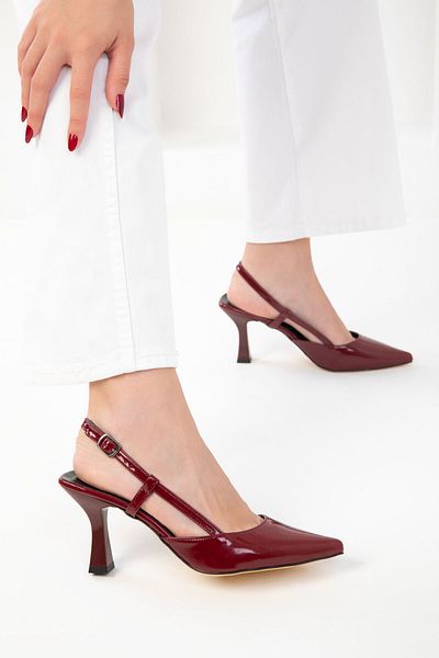 SOHO Klassische Damenschuhe mit Absatz aus bordeauxrotem Lackleder 20256