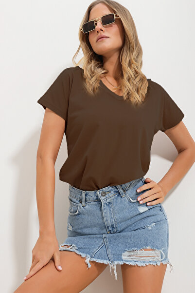 Trend Alaçatı Stili Női barna V-nyakú Basic póló ALC-1045-A