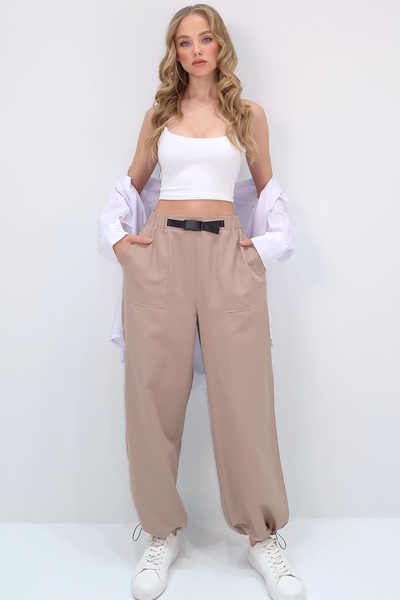 Trend Alaçatı Stili Μπεζ γυναικείο παντελόνι Jogger - Διπλή τσέπη, ελαστικά πόδια, λεπτομέρεια ζώνης, καλοκαιρινό ALC-X13627