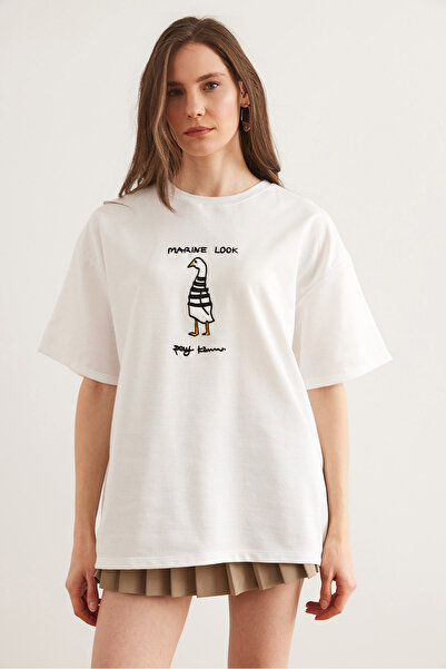 Olalook Tricou alb cu broderie marină pentru femei - Potrivire confortabilă TSH- 19000832