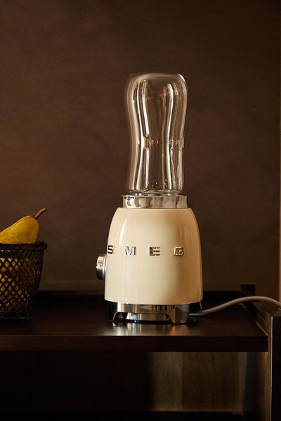 SMEG 50's Style Retro Cream Smoothie Blender Pbf01Creu