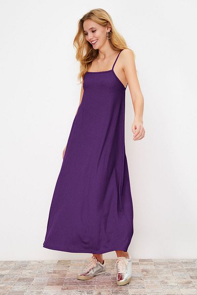 Trendyol Collection Rochie maxi mov în linie A - bretele reglabile, guler pătrat, tricotat cu textura înfășurată TWOSS24EL00060