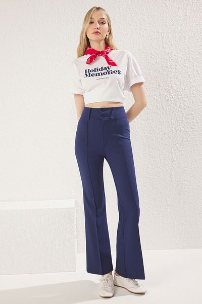 Trendyol Collection Námořnická modř Žebrovaný detail Vysoký pas Flare/Španělské kalhoty Twoaw25Pl00071