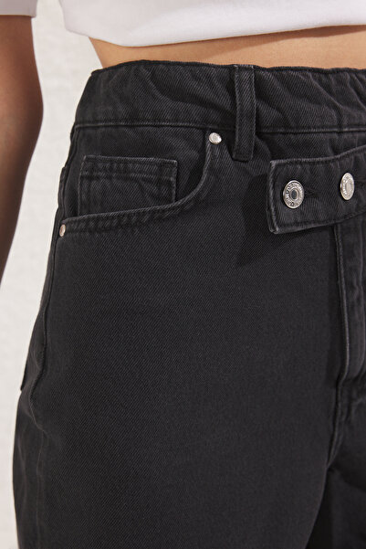 Trendyol Collection Black High Waist Double Breasted Denim Shorts - More Sustainable, Ripped Twoss25Sr00047