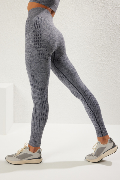 Trendyol Collection Tmavé námořní bezešvé pletené sportovní legíny - po celé délce - TWOSS21TY0024