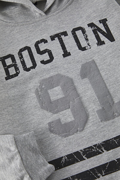 TRENDYOLKIDS Бавовняний костюм для хлопчиків сірий меланжевий зі слоганом TKDAW25AU00036