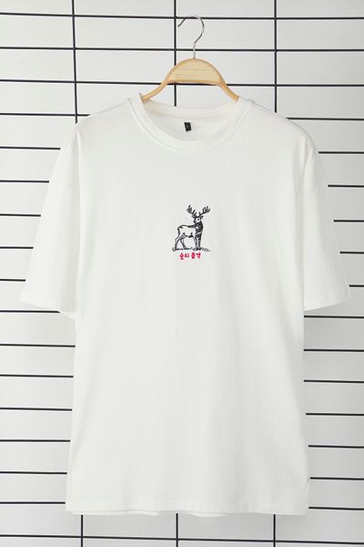 Trendyol Collection Ecru-Oversize-T-Shirt mit Fernost- und Hirsch-Stickerei – TMNSS24TS00055