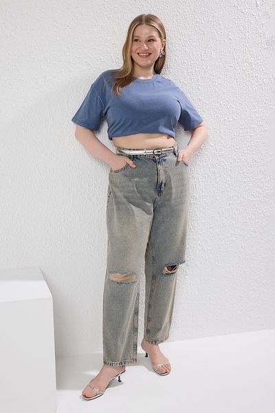 Trendyol Curve Blaue, zerstörbare, detaillierte Mom-Fit-Jeans mit hoher Taille TBBSS23CJ00019