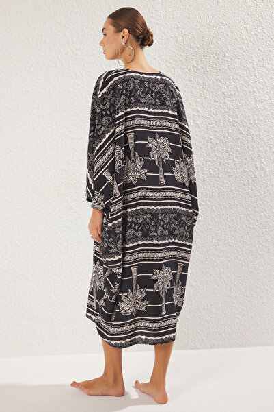 Trendyol Collection Midi-Strandkleid mit tropischem Muster TBESS25EL00031