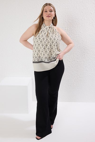 Trendyol Curve Μπλούζα Ecru Moss Crepe Woven Plus Size