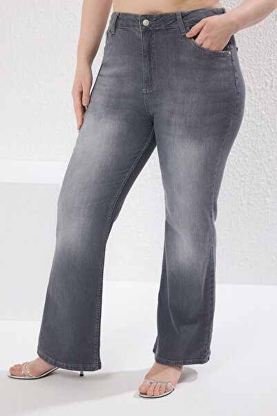 Trendyol Curve Szürke, magas derekú komfortos spanyol lábszárú flare Fit farmer TBBSS25CJ00015