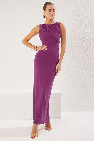 Trendyol Collection Pflaumenfarbenes, gerades, drapiertes, gewebtes, sandiges Maxi-Abendkleid und Heimkehrkleid