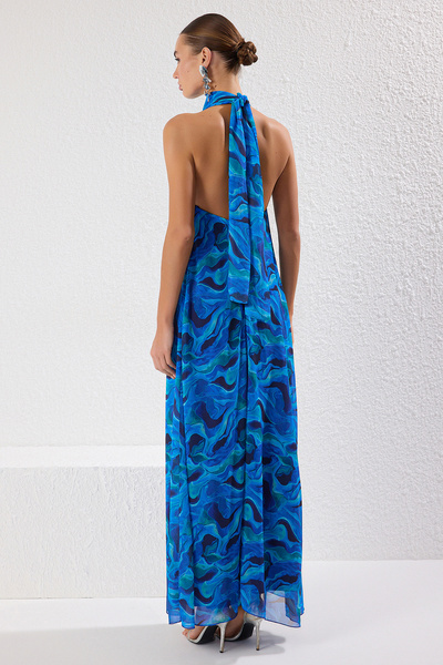 Trendyol Collection Vícebarevné abstraktní vzorované šifonové jednotné večerní šaty TPRSS25AE00126