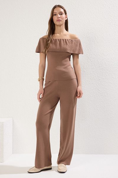 Trendyol Collection Carmen Collar Knitwear Blouse and Pants Set - Brown Twoss25Au00065