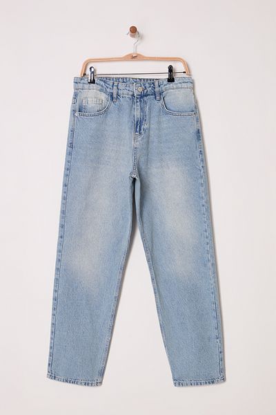 Trendyol Collection Blaue Baggy-Fit-Jeans-Jeans mit Distressed-Effekt TMNSS25JE00007
