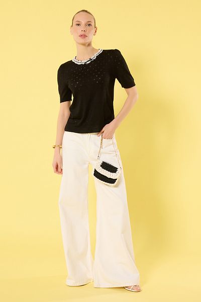 Trendyol Collection Μαύρη λαιμόκοψη με δαντέλα με λεπτομερή διάτρητη πλεκτή μπλούζα TWOSS25BZ00176