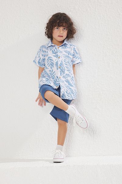 TRENDYOLKIDS الأزرق الذكور الطفل القطن الاستوائية المطبوعة المنسوجة قميص السراويل أسفل أعلى دعوى TKDSS25AU00035