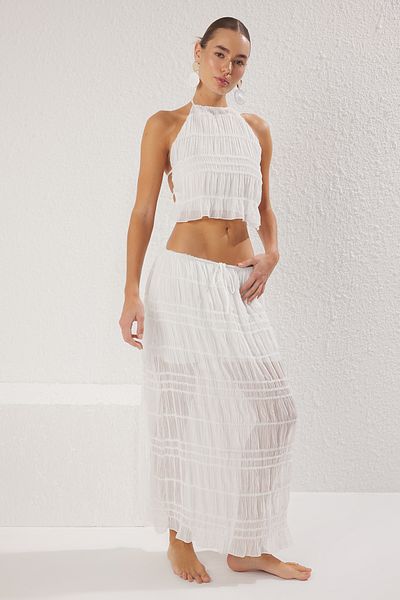 Trendyol Collection Ecrufarbener, geraffter, detaillierter Chiffon-Blusenrock-Strandanzug TBESS25AU00040