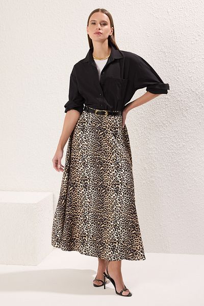 Trendyol Modest Brauner gewebter Rock mit Leopardenmuster TCTAW25EE00008