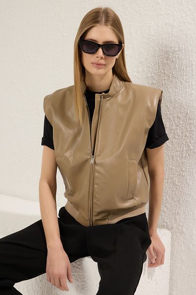 Trendyol Collection Mink Regular Faux Leather Vest Twoss25Ye00059