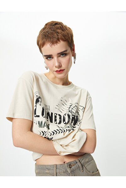 Koton Κοντομάνικο μπλουζάκι με στάμπα με βαμβακερή λαιμόκοψη και άνετη εφαρμογή