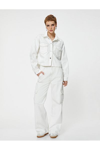Koton Schmucksteinbesetzte Jeansjacke mit Pattentaschen und Hemdkragen aus Baumwolle