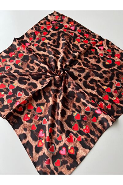 who knows ¿ Siyah desenli kırmızı kalp detaylı desenli bandana fular