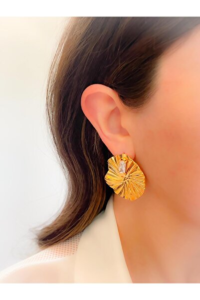 Trinos أقراط من الفولاذ بتفاصيل حجرية على شكل لوحة صدف