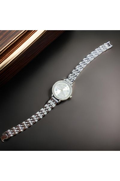 Choppers Elegant Silver Color for Women Shiny Zircon Stone Special Occasions Stylish Steel Women's Wristwatch