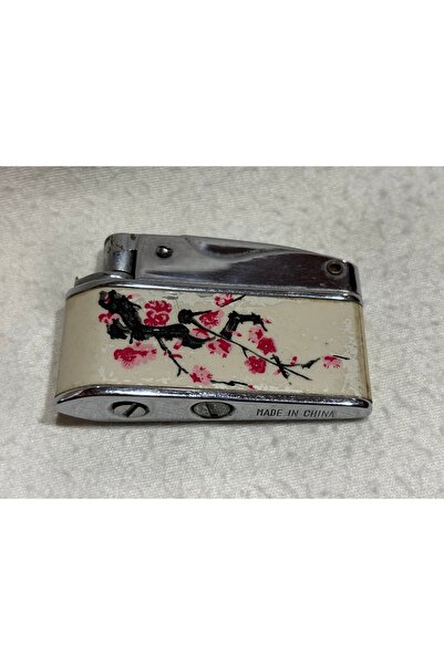 tayfuntufan antika koleksiyon Eski çin benzinli çakmak sorunsuz çalışır durumda