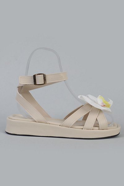 ShoeTek Sandale de damă din piele bej Ellisa - cu bretele încrucișate și model de flori