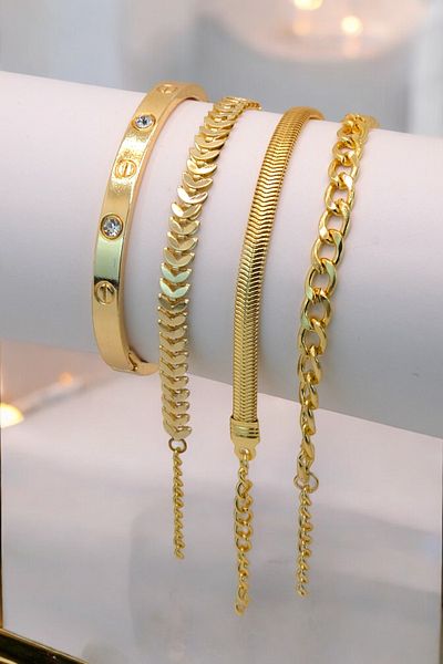 TAKIPORT Gold Color Women's Bracelet Set with 4 Pieces Suitable for Any Wrist