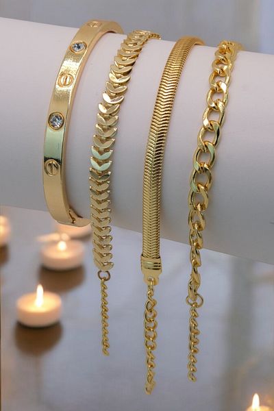 TAKIPORT Gold Color Women's Bracelet Set with 4 Pieces Suitable for Any Wrist
