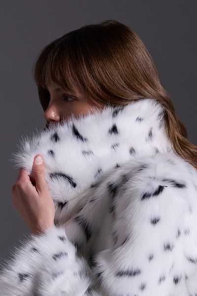 Açelya Okcu Premium Leopard Pattern Baby Collar Faux Women's Coat
