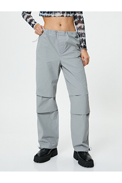 Koton Oversize padákové kalhoty s detailem podlahy a kapsami z bavlny