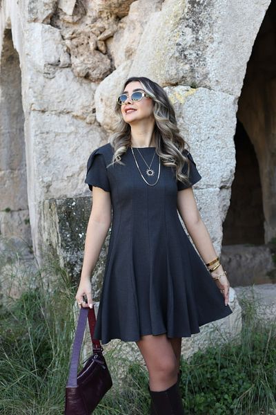 bytugcekaya Φόρεμα με λεπτομέρεια με μανίκια από ανθρακί