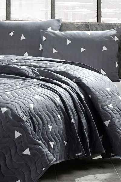 Eponj Home Double Gray Quilted Bedspread Set