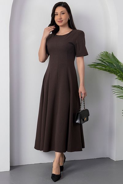 PULLIMM فستان بياقة بيضاوية وأكمام قصيرة NY4515