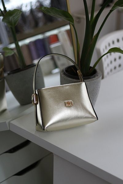 Moom Bag Geantă de umăr de mână pentru femei, cu mâner cu textura strălucitoare, auriu