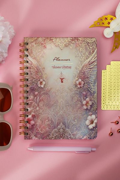 Victoria's Journals Седмичен дневен ред A5 Spiral Unlimited