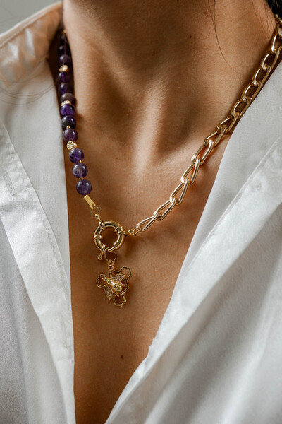 Gigi Ametist Arı kolye