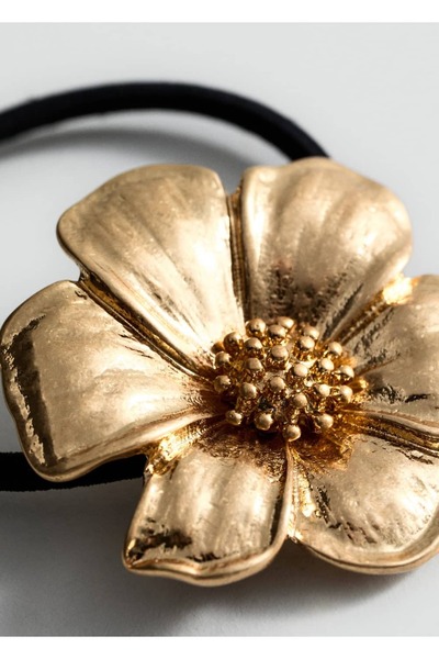 MANGO Woman Metalik çiçek lastik