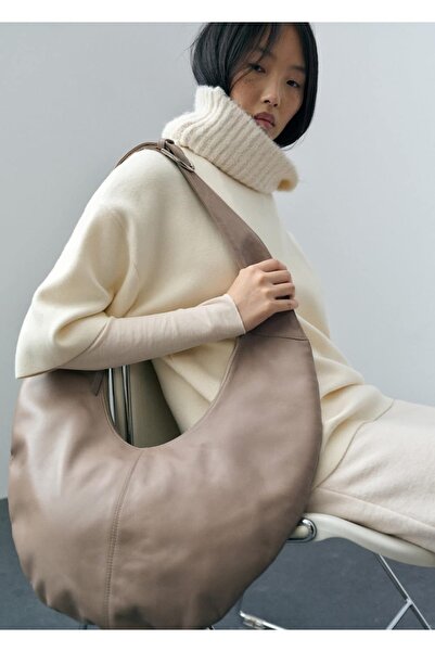 MANGO Woman Yarım ay deri çanta