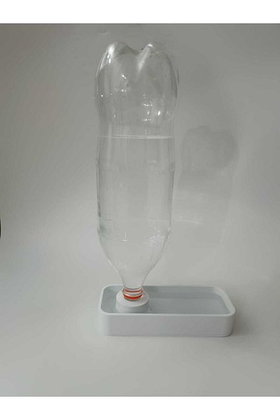 Shan Pet Water Bowl with Reservoir