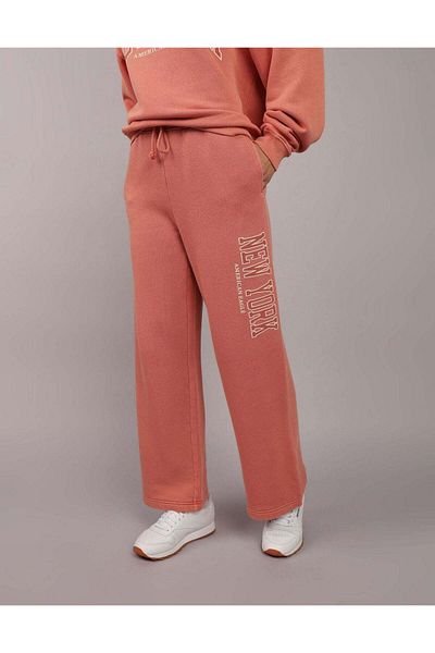 AMERICAN EAGLE بنطال رياضي واسع الساق من AE Graphic