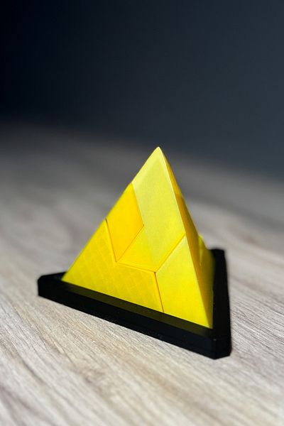 Melyonek Three Dimensional Pyramid Puzzle Brain Teaser – 3D Balance and Logic Puzzle
