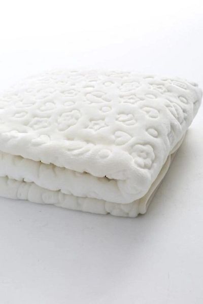 GOLDEN SPRING Embossed Baby Blanket Ecru (Not: the Product Is the Season Inced.)