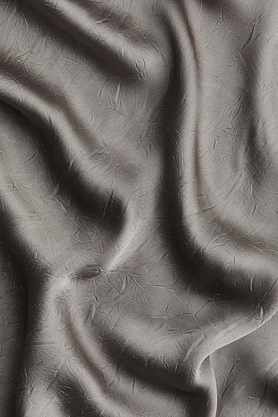 H&M Crinkled satin maxi skirt