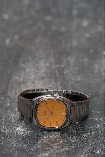 Lee Cooper Lc07938 - 5 Atm Water Resistant Retro Men's Sleeve with Square Dial and Different Color Options